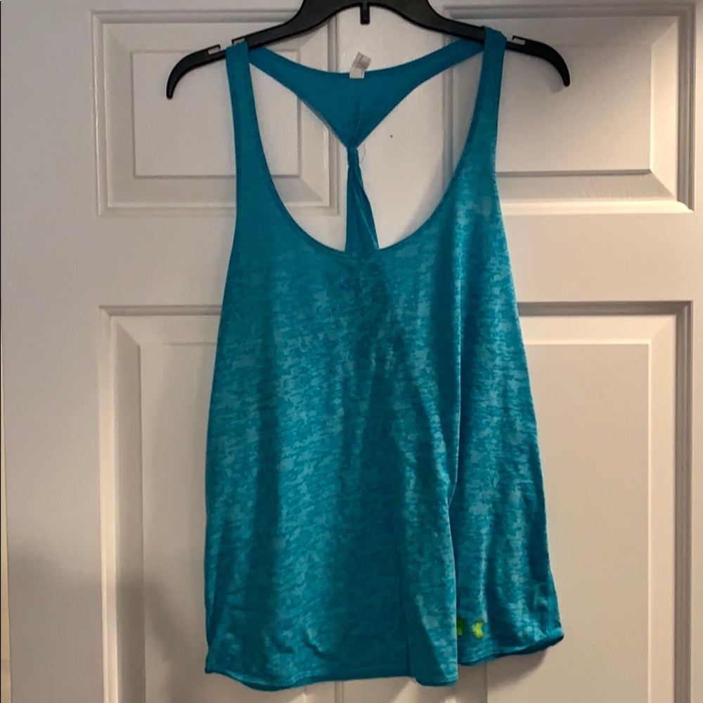 women’s under Armour tank top